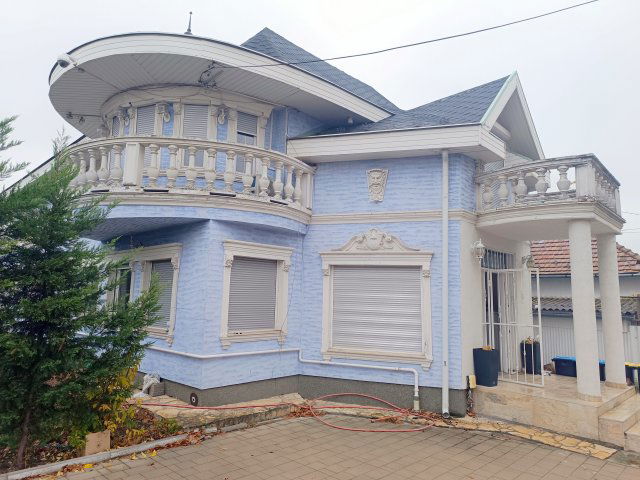 Eladó családi ház, Budapesten, XVI. kerületben 190 M Ft