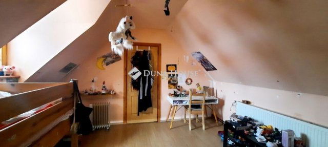 Eladó családi ház, Etyeken 68 M Ft, 5 szobás