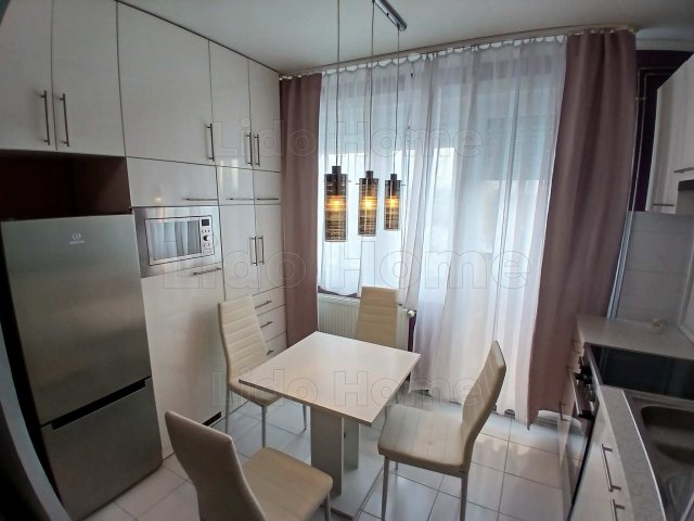 Eladó panellakás, Győrött 55.9 M Ft, 3 szobás