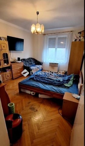 Eladó téglalakás, Pécsett 40.8 M Ft, 2 szobás