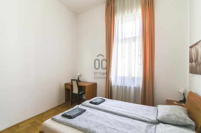 Eladó téglalakás, Budapesten, VII. kerületben 150 M Ft, 3 szobás