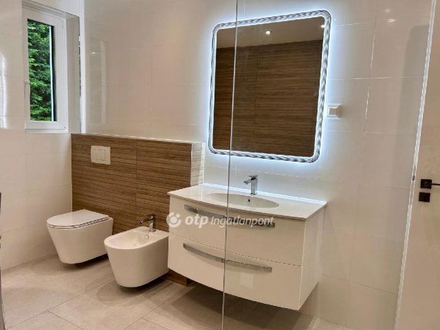 Eladó ikerház, Törökbálinton 173.5 M Ft, 4 szobás