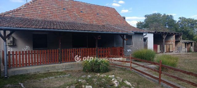 Eladó családi ház, Dömsödön 49.9 M Ft, 1+3 szobás