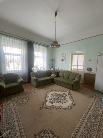 Eladó családi ház, Garán 24.9 M Ft, 4 szobás