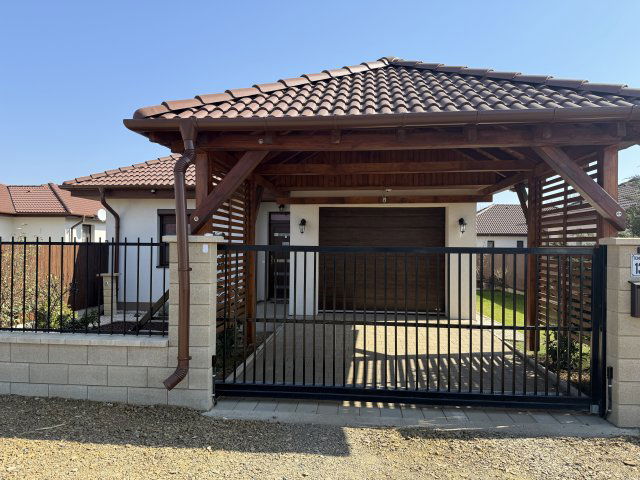 Kiadó ikerház, albérlet, Nyíregyházán 380 E Ft / hó