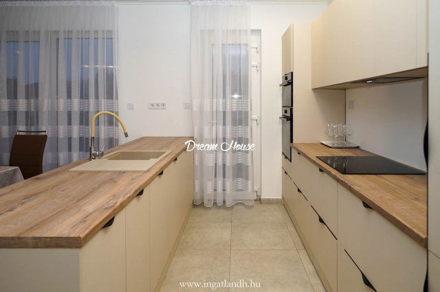 Kiadó ikerház, albérlet, Nyíregyházán 350 E Ft / hó, 4 szobás