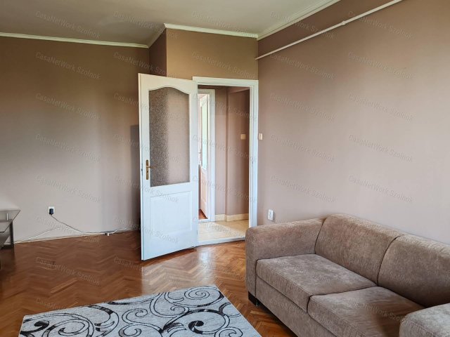 Kiadó téglalakás, albérlet, Szolnokon 120 E Ft / hó, 2 szobás