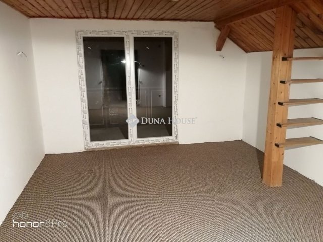 Eladó családi ház, Budakalászon 79.9 M Ft, 4 szobás