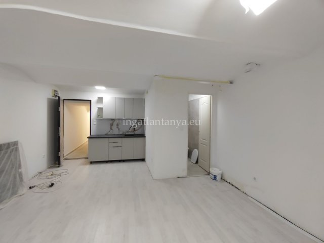 Eladó téglalakás, Budapesten, VIII. kerületben 13 M Ft, 1 szobás