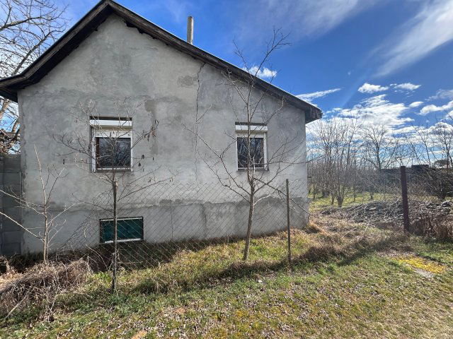 Eladó mezogazdasagi ingatlan, Baján 8.9 M Ft, 4 szobás