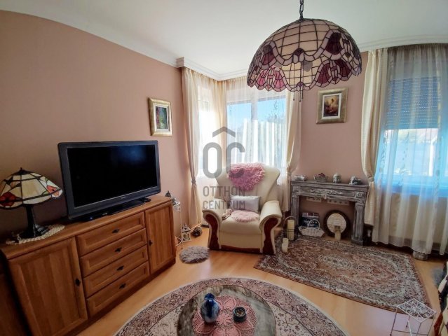 Eladó ikerház, Debrecenben 85 M Ft, 5 szobás