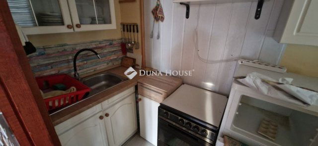 Eladó nyaraló, Balatonfenyvesen, Tavasz utcában 39.9 M Ft