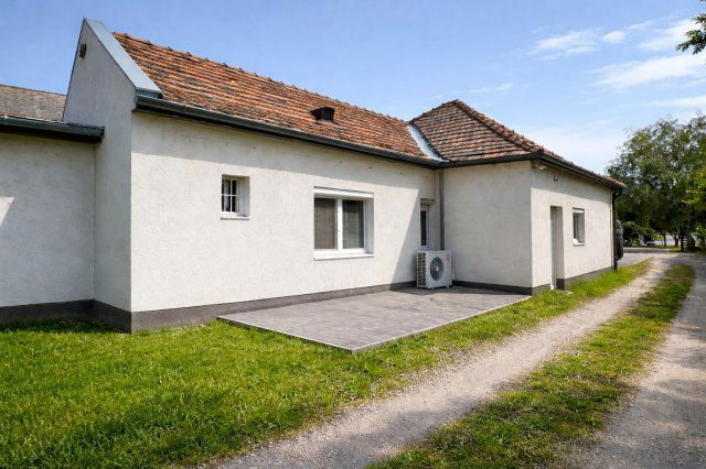 Eladó családi ház, Székesfehérvárott 69.9 M Ft, 4 szobás