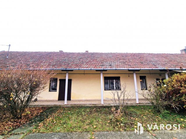 Eladó családi ház, Békésen 15.5 M Ft, 3 szobás