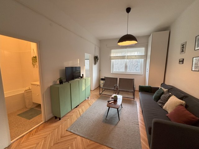 Kiadó téglalakás, albérlet, Tiszaújvárosban 130 E Ft / hó