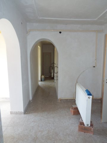 Eladó családi ház, Debrecenben 33 M Ft, 3 szobás