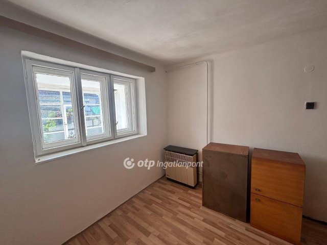 Eladó családi ház, Hajdúböszörményen 39.9 M Ft, 3+1 szobás