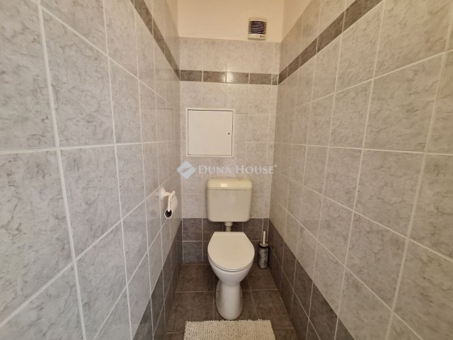 Eladó téglalakás, Kecskeméten 69.5 M Ft, 3 szobás