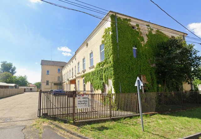 Eladó családi ház, Miskolcon 94.9 M Ft, 21+18 szobás