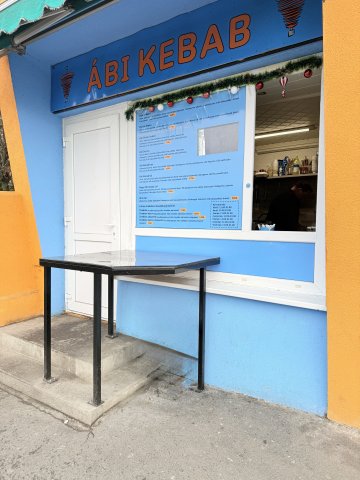 Eladó üzlethelyiség, Veszprémben 9.5 M Ft, 1 szobás