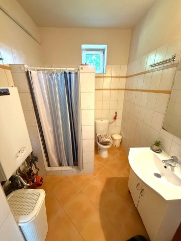 Eladó családi ház, Pécsett 155 M Ft, 6 szobás