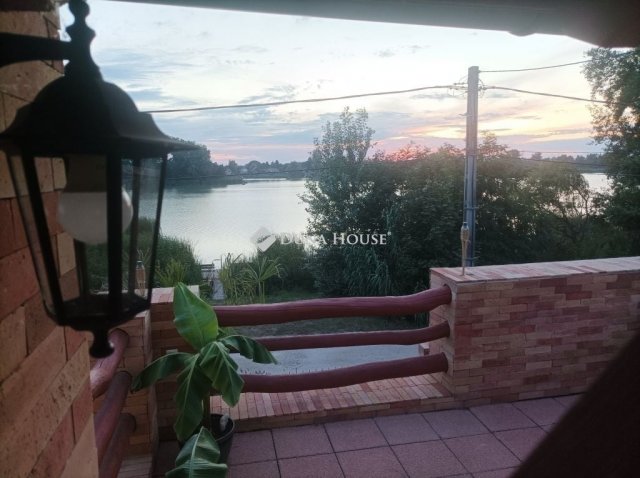 Eladó családi ház, Kiskunlacházán 139.9 M Ft, 2 szobás