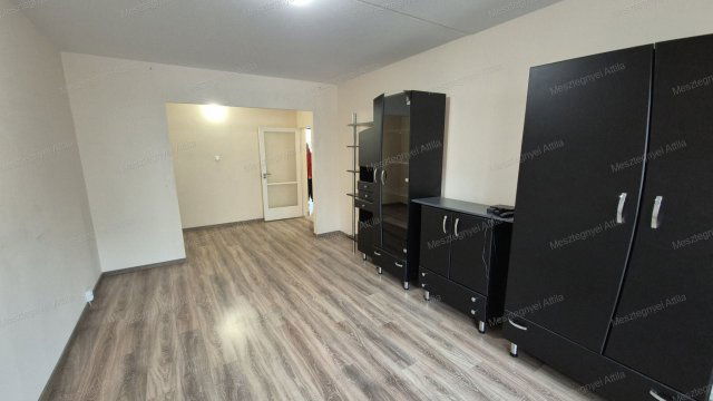 Kiadó panellakás, albérlet, Sopronban 210 E Ft / hó, 2 szobás