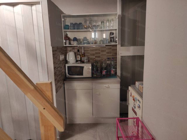 Eladó téglalakás, Siófokon 44.9 M Ft, 3 szobás