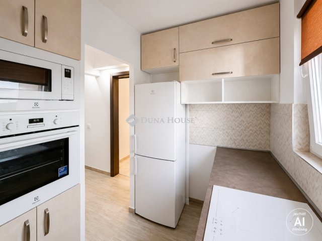 Eladó panellakás, Budapesten, III. kerületben 89.9 M Ft, 4 szobás