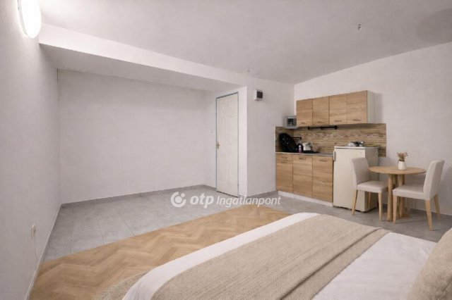 Eladó téglalakás, Budapesten, XIII. kerületben 27 M Ft, 1 szobás