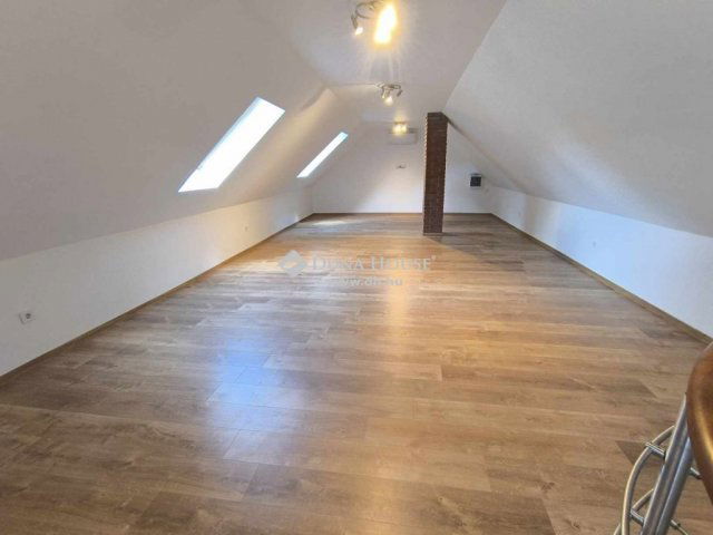 Eladó családi ház, Kecskeméten 64.99 M Ft, 3 szobás