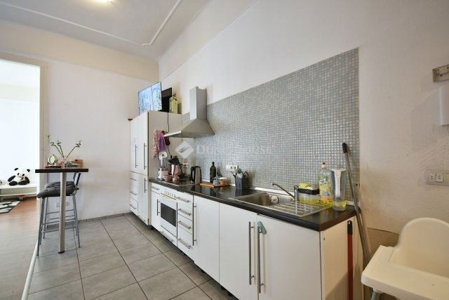 Eladó téglalakás, Budapesten, VIII. kerületben 175 M Ft