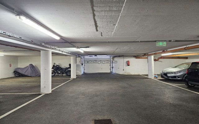 Eladó garázs, Budapesten, IV. kerületben 5.9 M Ft