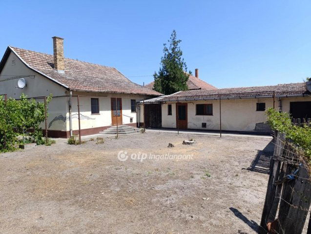 Eladó családi ház, Forráskúton 25 M Ft, 3 szobás