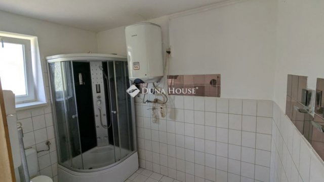 Eladó nyaraló, Tokodon 44.99 M Ft, 5 szobás