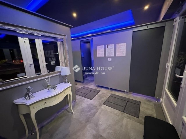 Eladó családi ház, Vecsésen 245 M Ft, 5 szobás