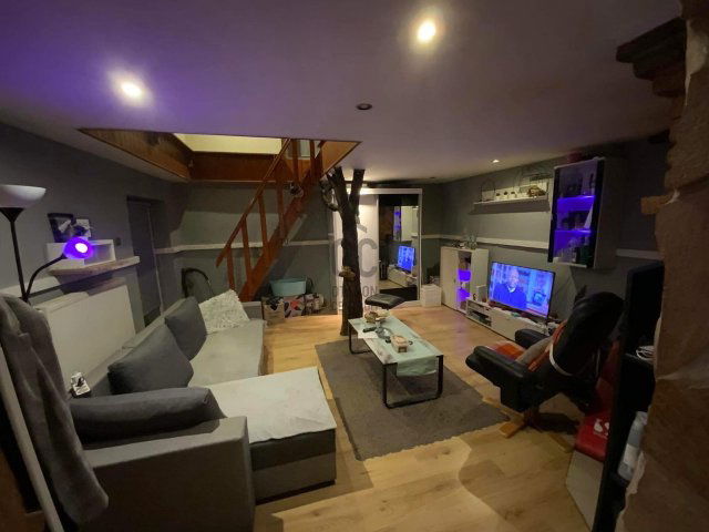 Eladó családi ház, Várpalotán 47.9 M Ft, 2 szobás
