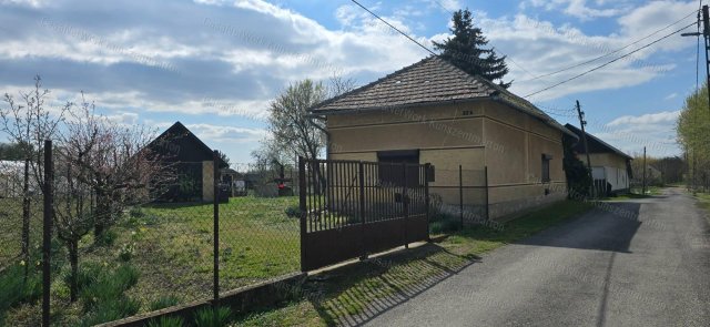 Eladó családi ház, Cserkeszőlőn 15.5 M Ft, 2 szobás