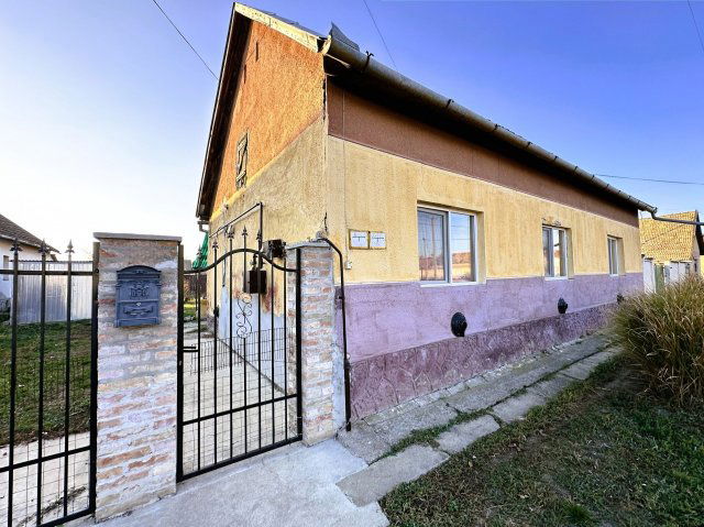 Eladó családi ház, Battonyán 14 M Ft, 3 szobás