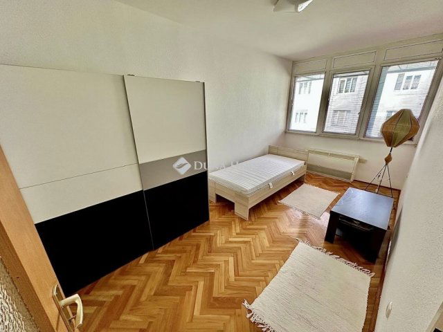 Eladó téglalakás, Nyíregyházán 54 M Ft, 3 szobás
