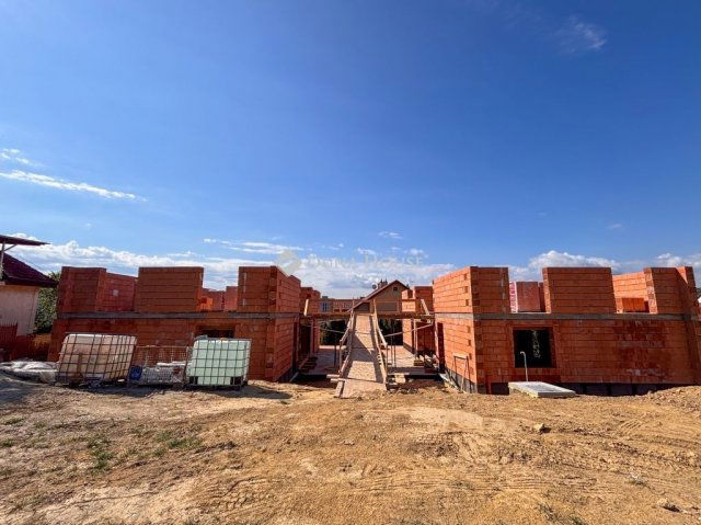 Eladó téglalakás, Budapesten, III. kerületben 90.5 M Ft