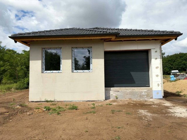 Eladó családi ház, Nyíregyházán 79.999 M Ft, 4 szobás