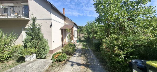 Eladó családi ház, Balatonkenesén 99.8 M Ft, 5 szobás