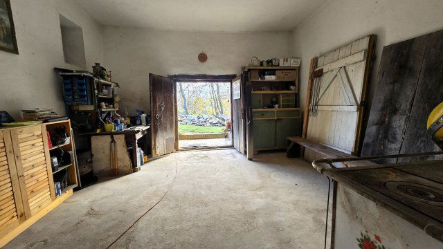 Eladó nyaraló, Pécselyen 27 M Ft, 4 szobás