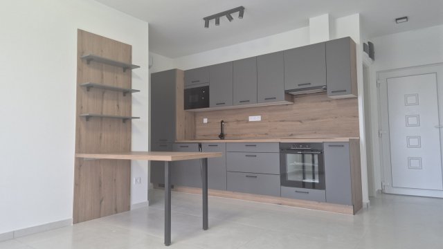 Kiadó téglalakás, albérlet, Győrött 360 E Ft / hó, 4 szobás