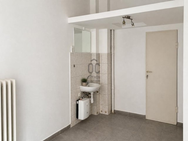 Kiadó ipari ingatlan, Budapesten, I. kerületben 220 E Ft / hó