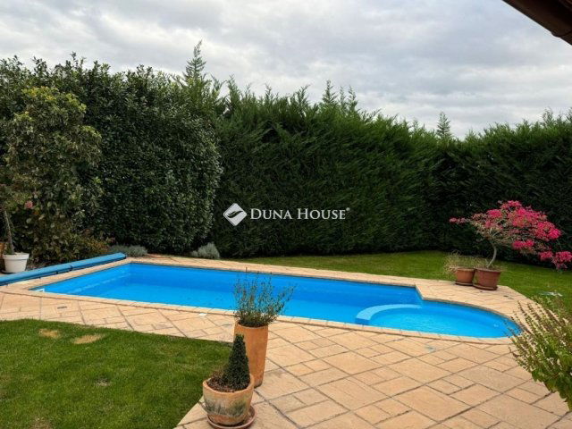 Eladó családi ház, Gödön 199 M Ft, 5 szobás