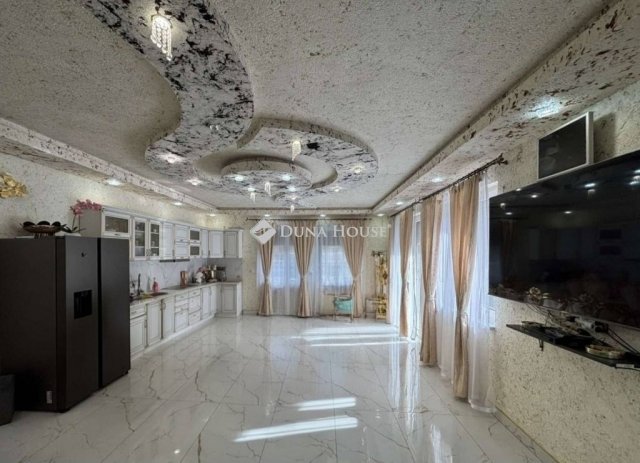 Eladó családi ház, Veresegyházon 116 M Ft, 3 szobás