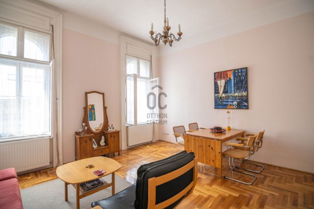 Eladó téglalakás, Budapesten, V. kerületben 148.5 M Ft, 2 szobás