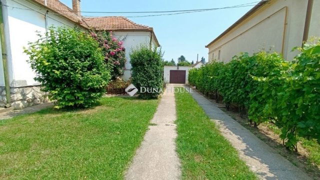 Eladó családi ház, Bólyban 58 M Ft, 6 szobás